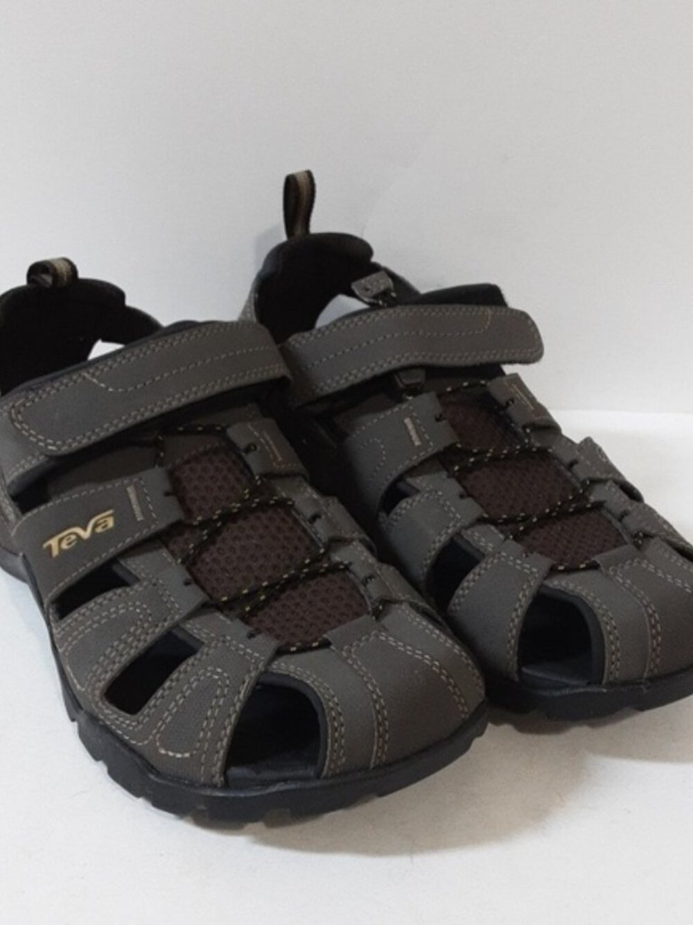 Teva Forebay Fisherman Sandal gray men’s 8 outdoor hiking casual vacation camp